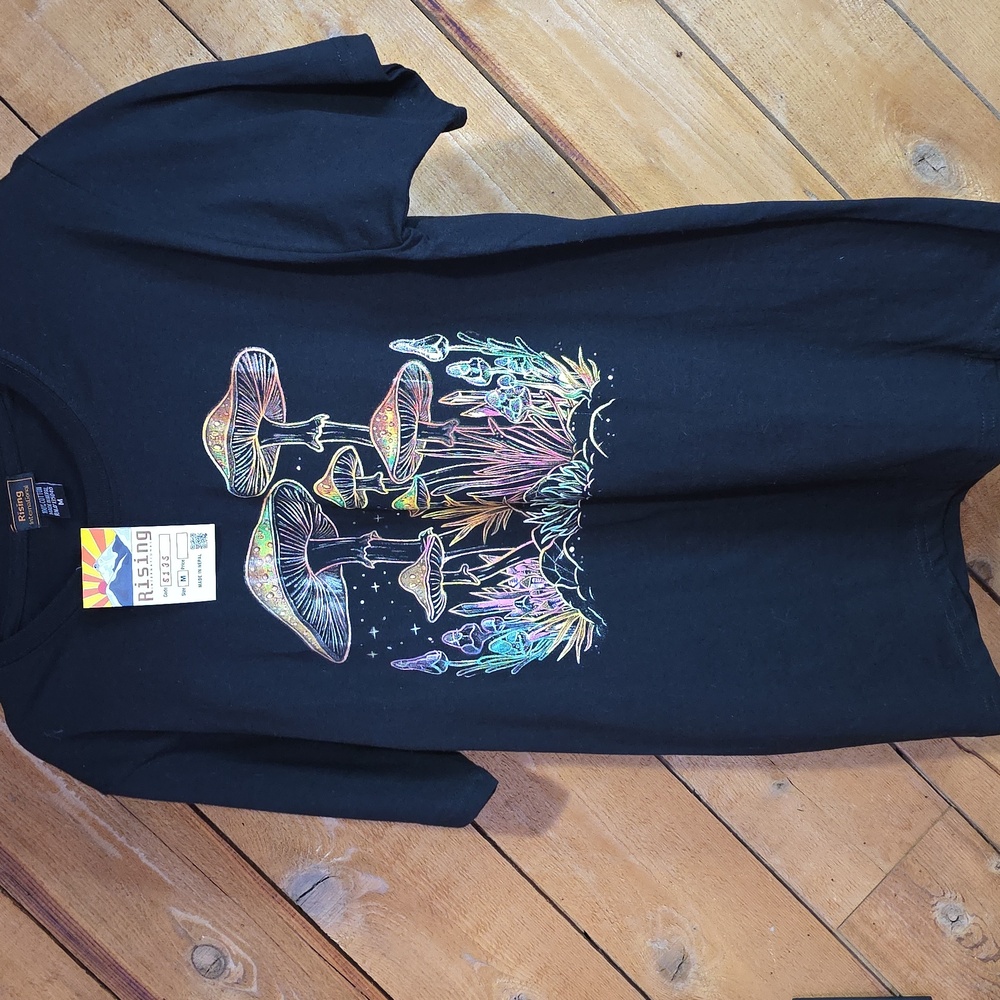 Rising International Mushroom‎ Graphic T-Shirt Black Cotton Mens Medium New - Picture 2 of 4